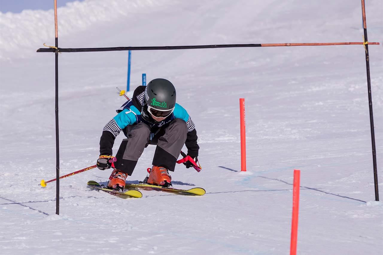 Bubble Gum Ski Race -  Obstacle Course